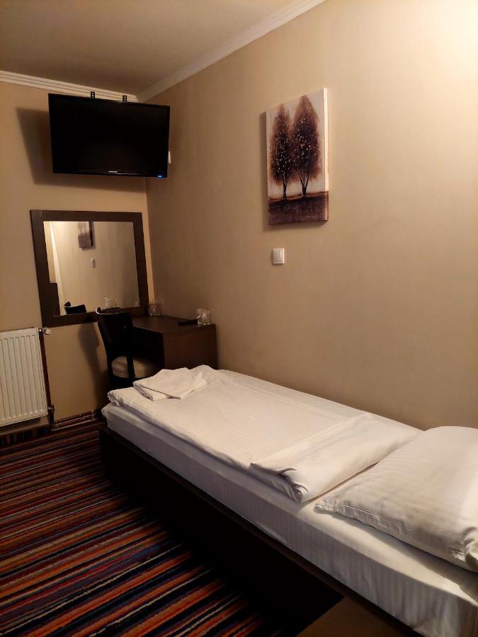 Sky Hotel Сараево Екстериор снимка