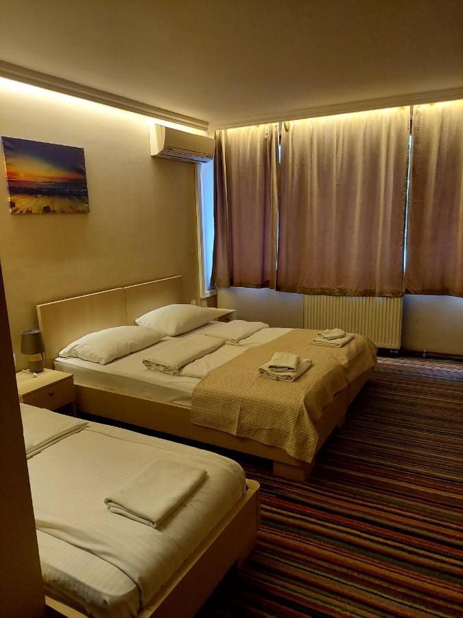 Sky Hotel Сараево Екстериор снимка